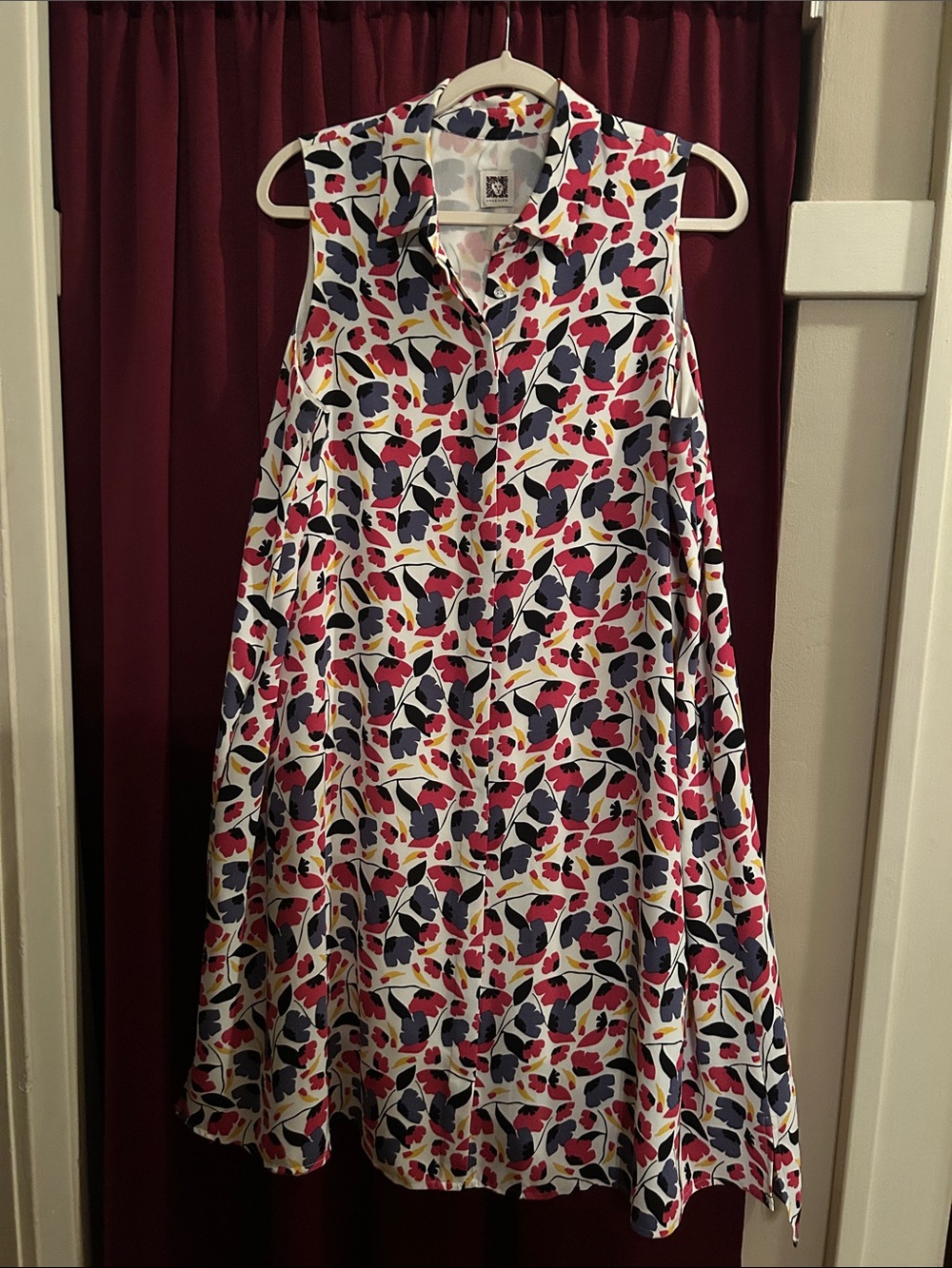 Sleeveless Floral Swing Dress in White, Navy & Pink with pockets Size 14